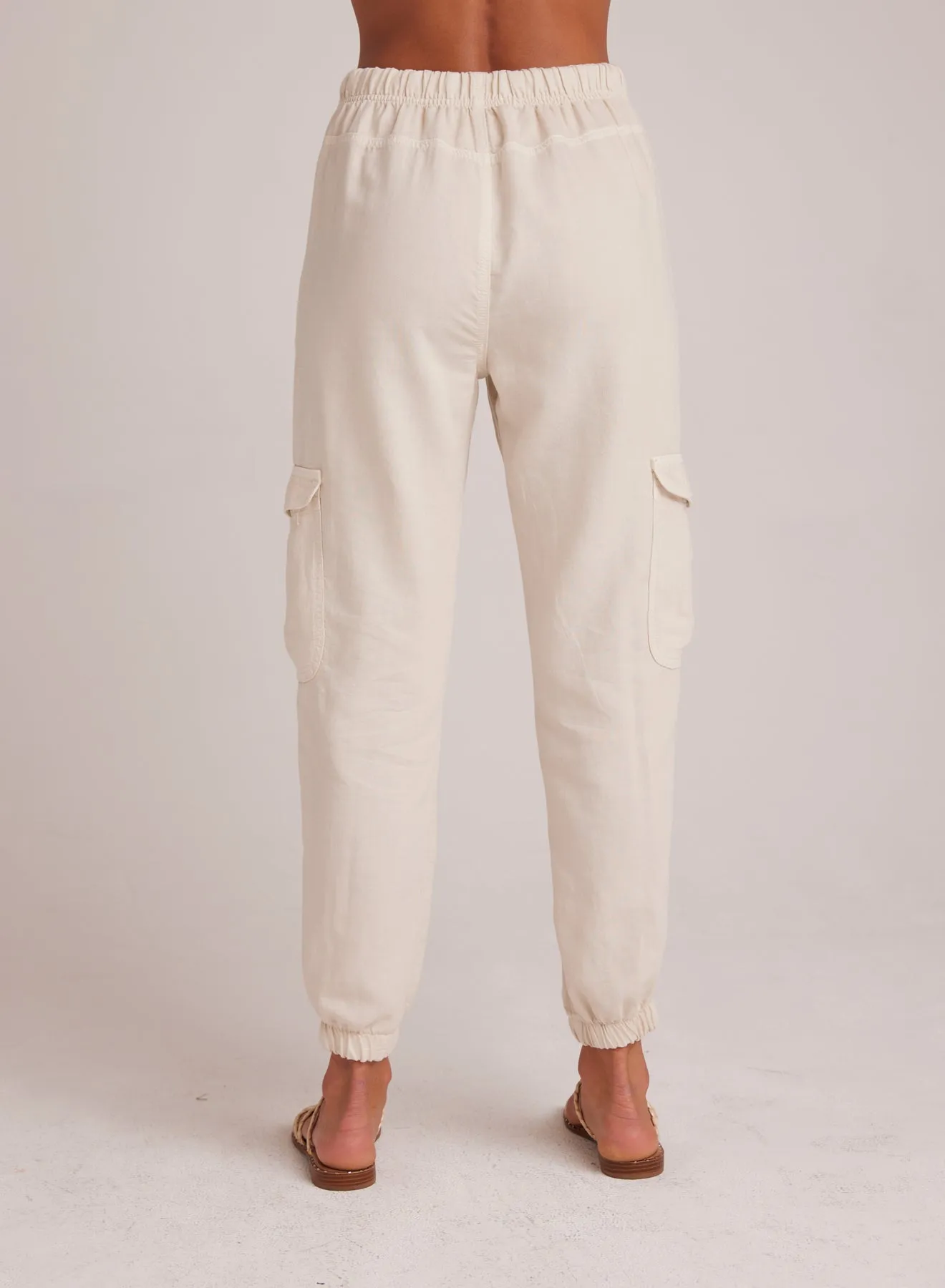 Isla Pleated Jogger - Seashell Sand